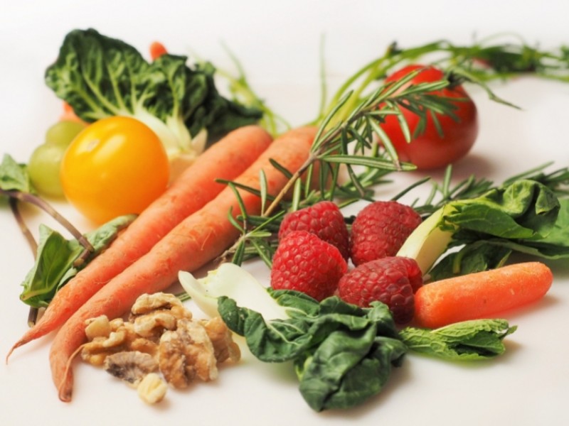 Et si c’était plutôt ce que nous ne mangeons pas, l’ennemi de notre santé ?